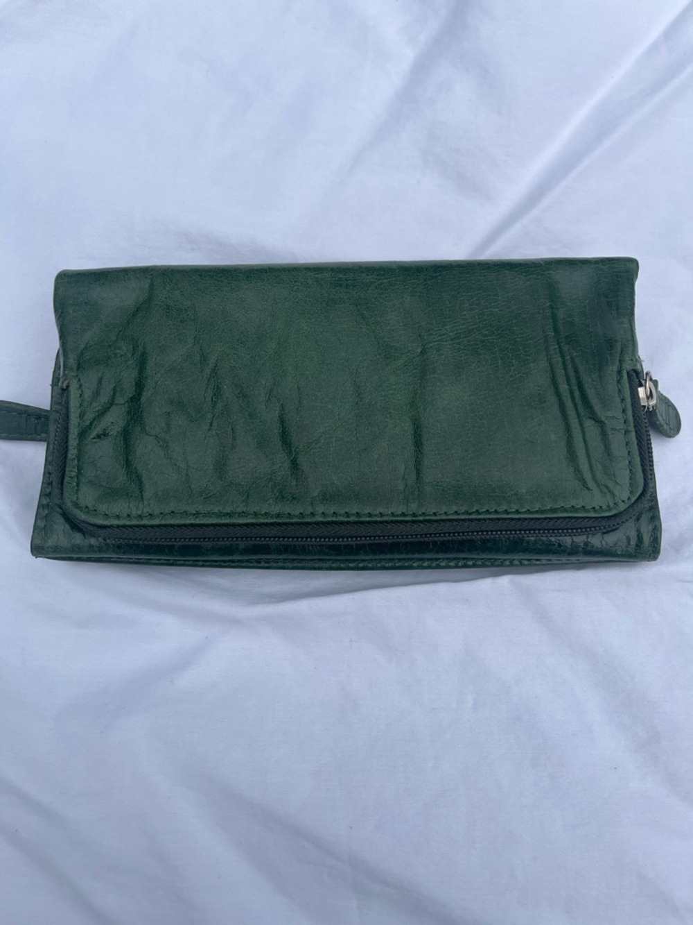 Latico forest green trifold Leather Zip Wallet Clutch - Picture 3 of 14